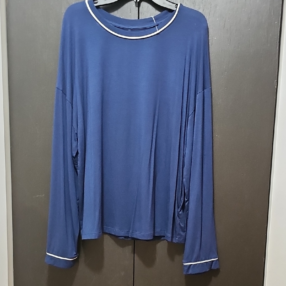 Stars Above Women's Navy Long Sleeve Pajama Top